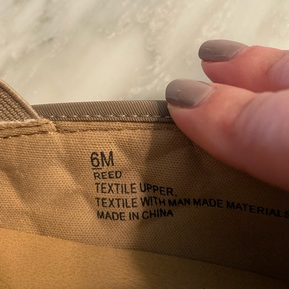 NEW Cushionaire Quilted Sneaker - Women’s size 6 - Picture 5 of 5